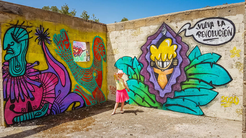 Vulva la Revolución Graffiti Cala D'en Serra