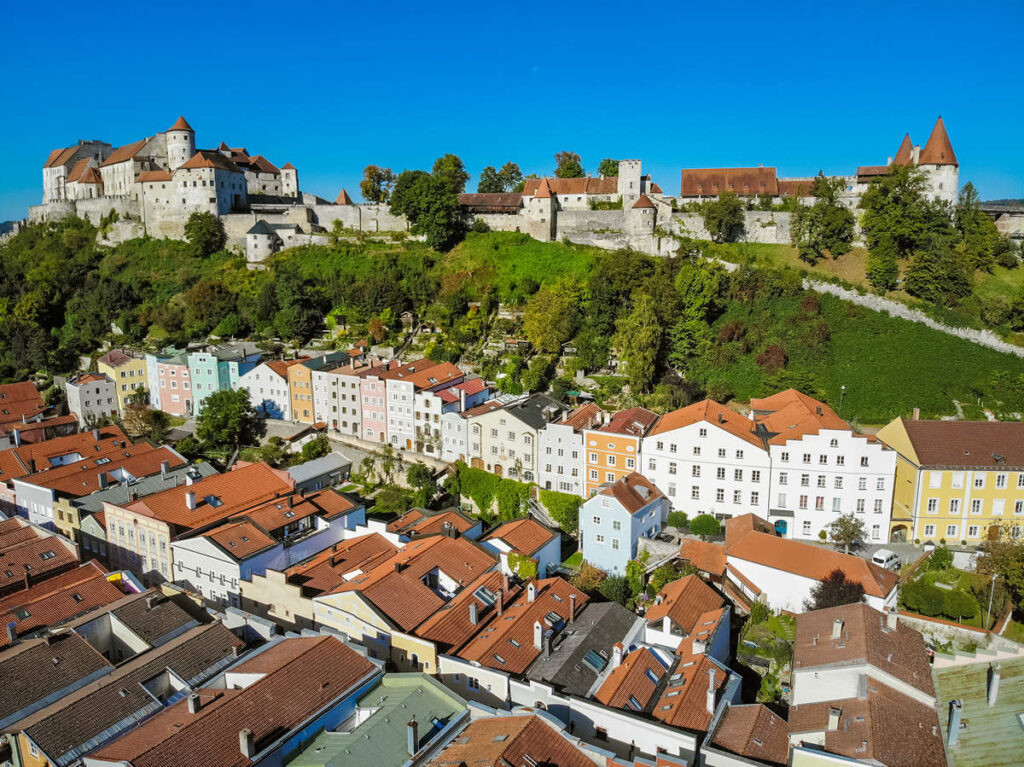 Burghausen und die Burg aus der Luft