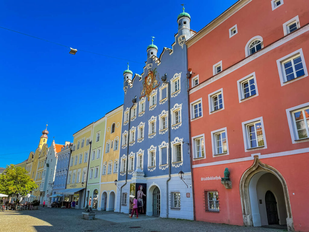 Stadtbibliothek und Stadtsaal Burghausen