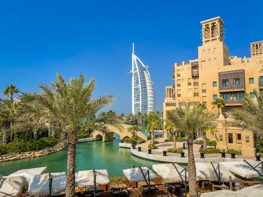 Blick auf Burj Al Arab von Souk Madinat Jumeirah