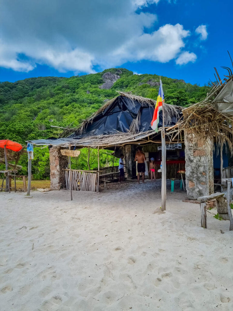 Petite Anse cocos Beach Bar