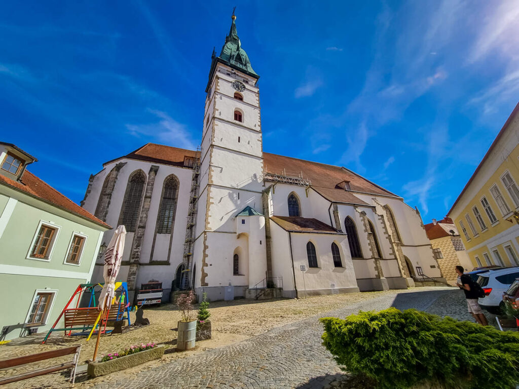 Kirche Mariä Himmelfahrt J. Hradec