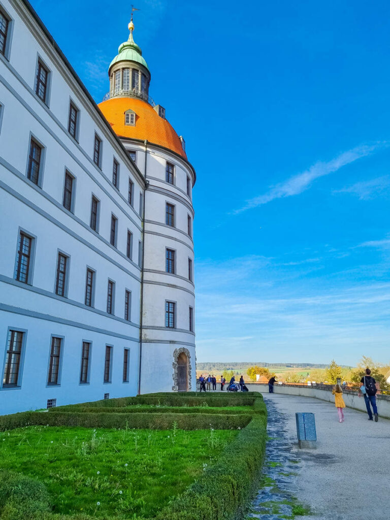 Burghof Schloss Neuburg