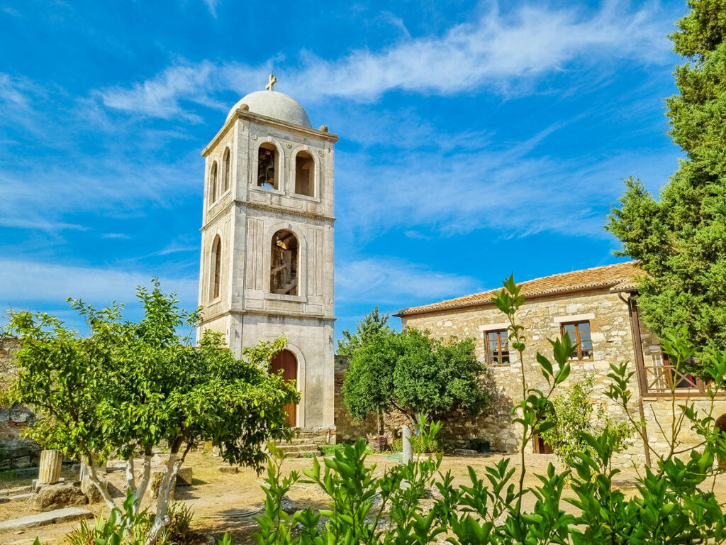 Kloster Heilige Maria mit Kirchturm Apollonia