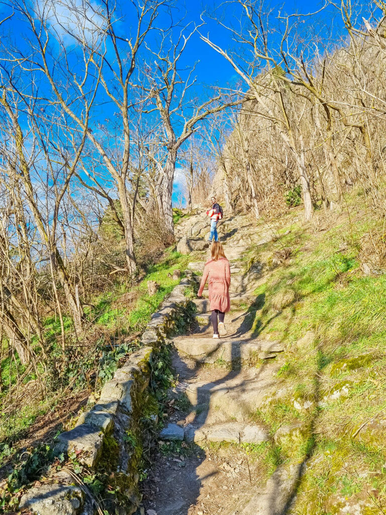 Auf dem Weg zu der Burgruine in Dürnstein