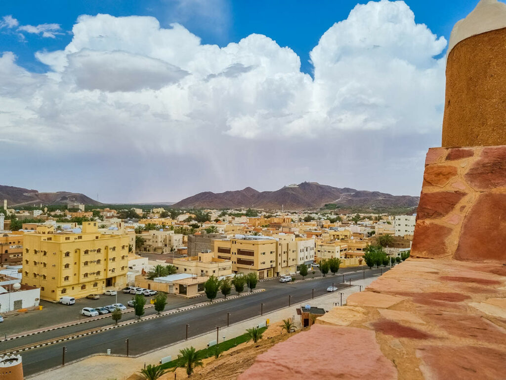 Al Samra Mountain aus dem A'arif Fort