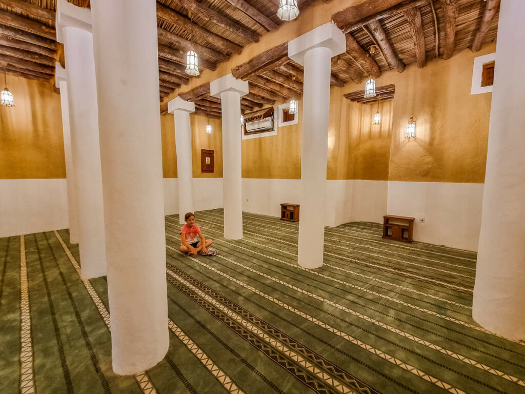 Alzarka Moschee in Tharmda