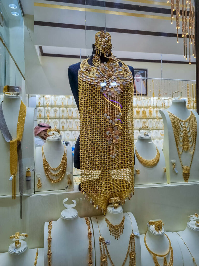 Gold Schmuck Taibah Markets