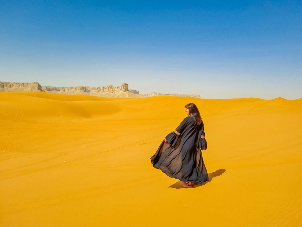 Red Sand Dunes Riad