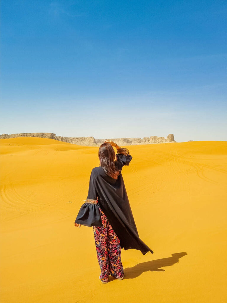 Red Sand Dunes Riad