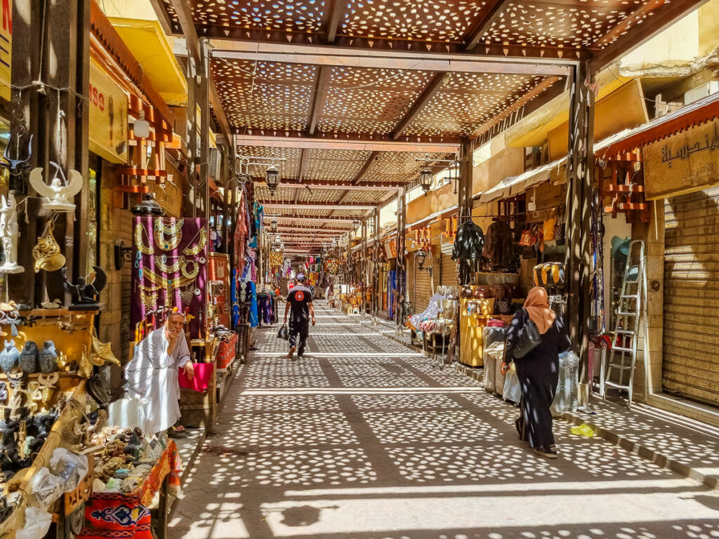 Luxor Basar