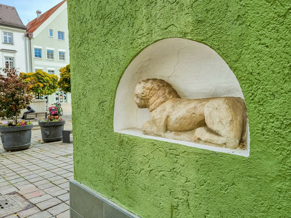Löwenstatue Altes Schongauer Handelshaus