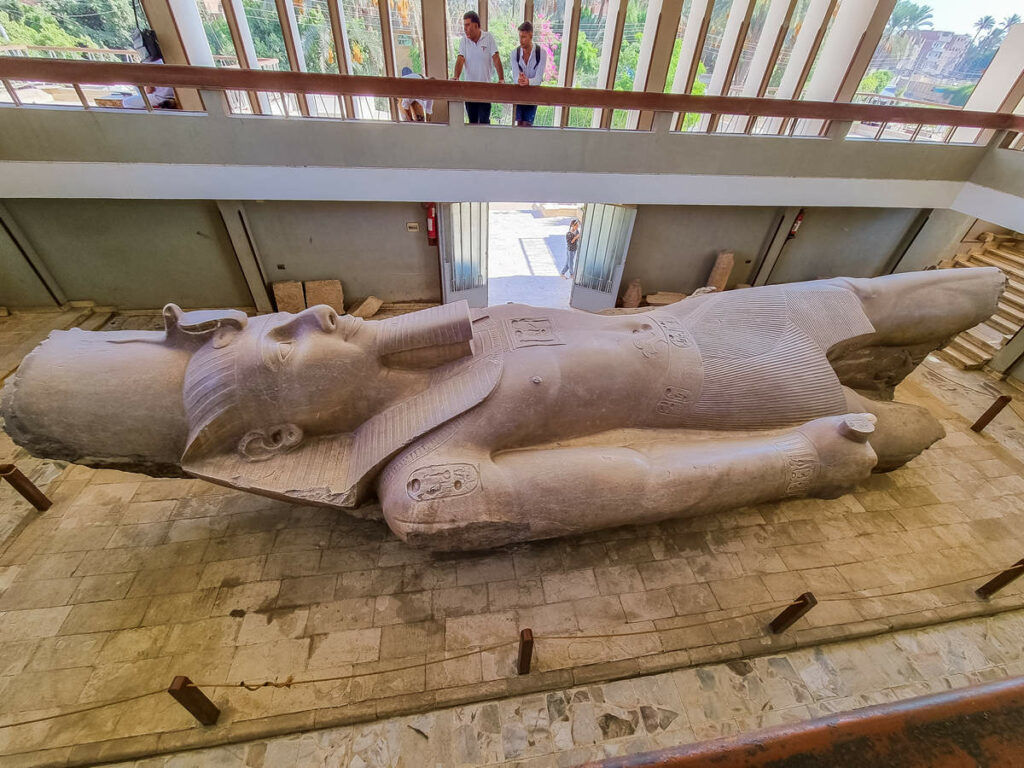 Statue Ramses II in Memphis