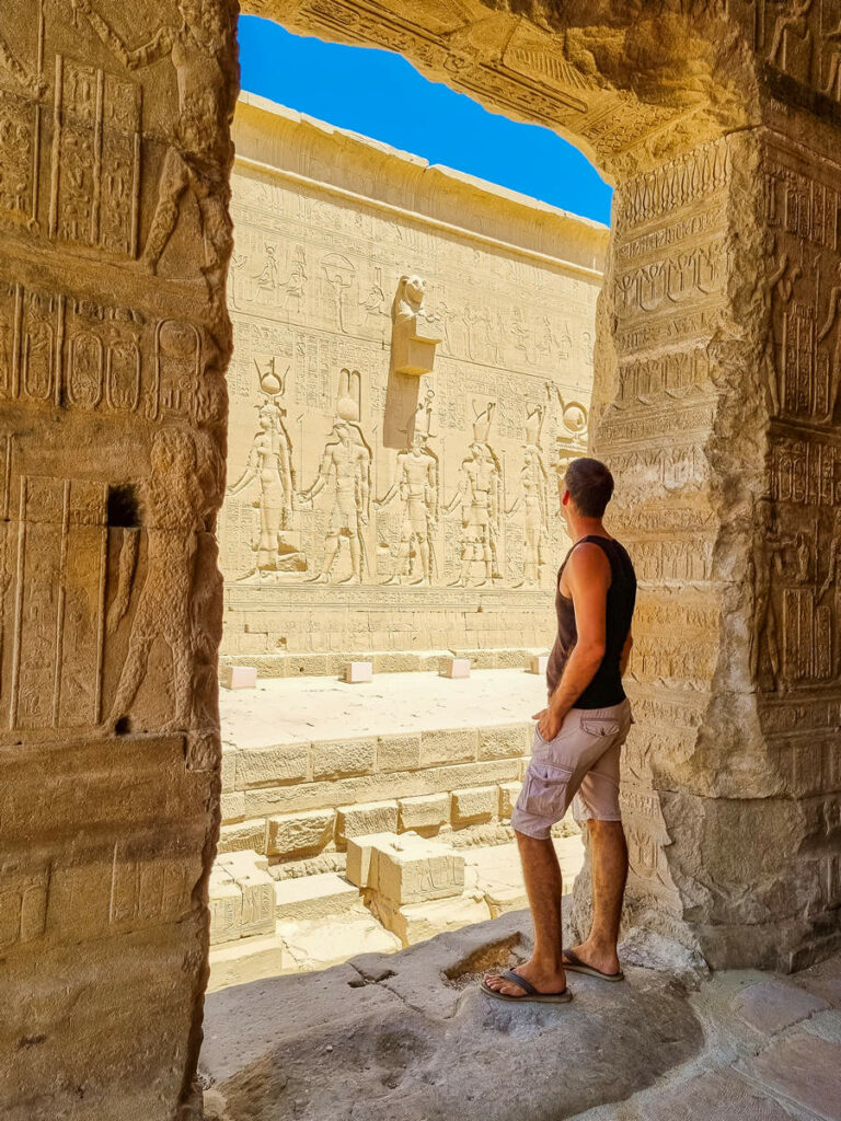 Relief Kleopatra Dendera Tempel