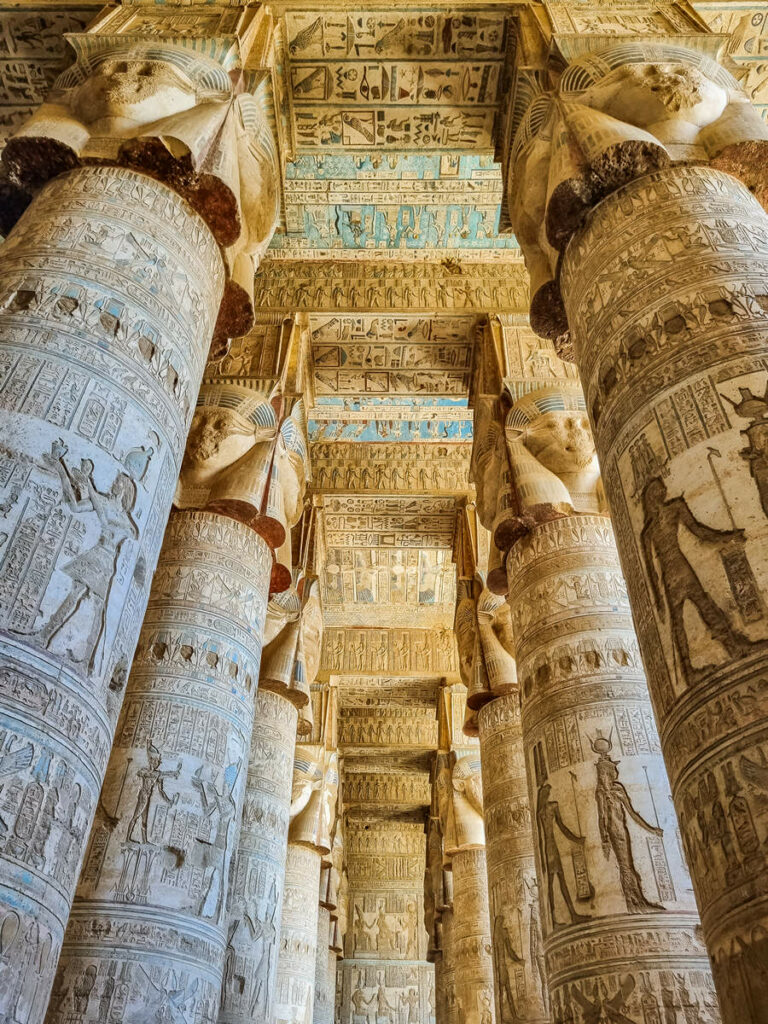 Säulen Hathor-Tempel Dendera