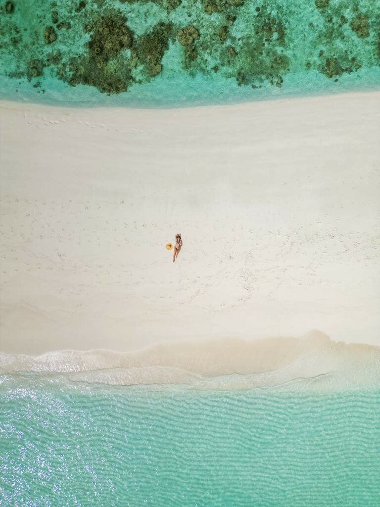 Sandbank Malediven Drohnenaufnahme