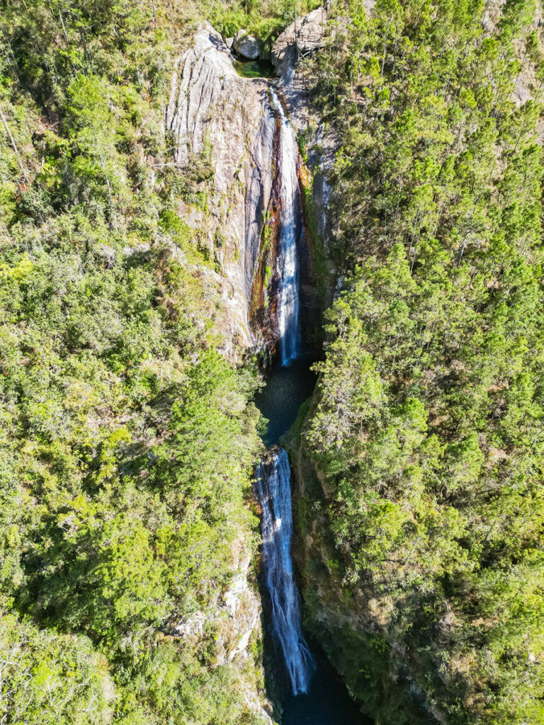Salto de Aguas Blancas Zwei Wasserfälle