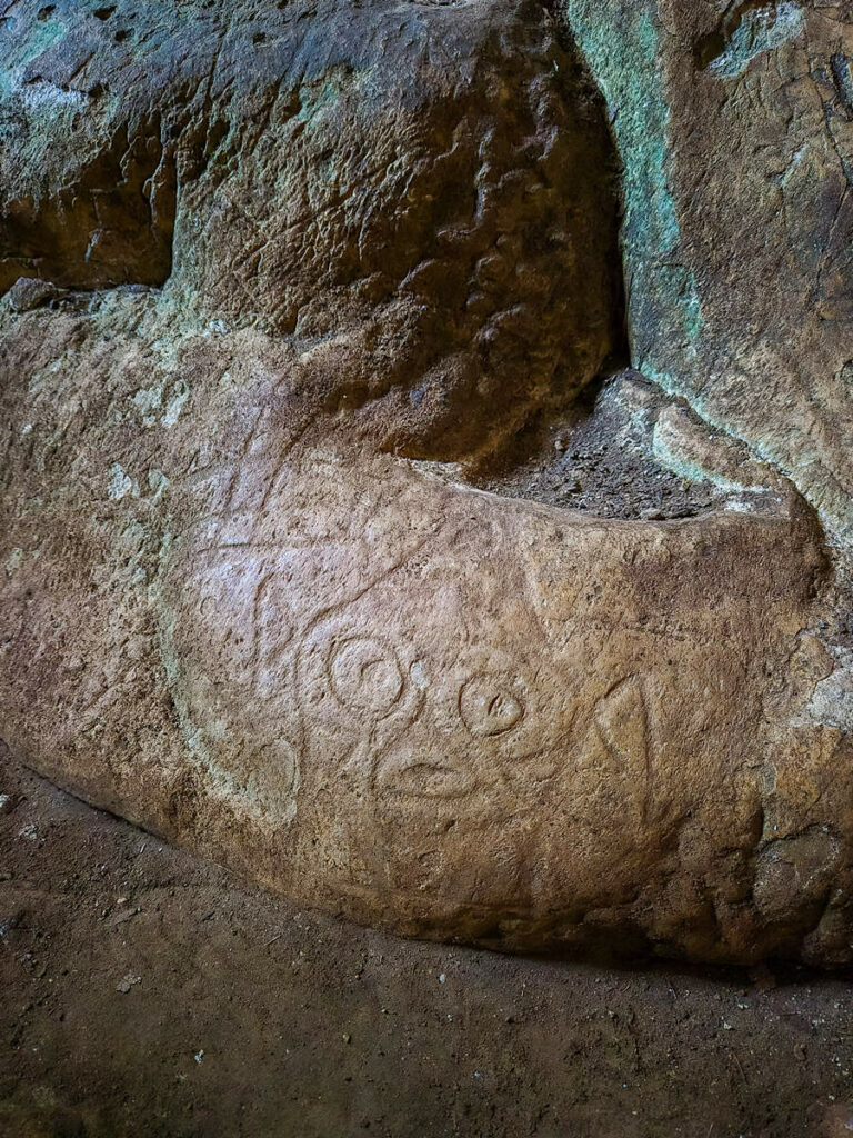 Regengott in der Cueva San Gabriel