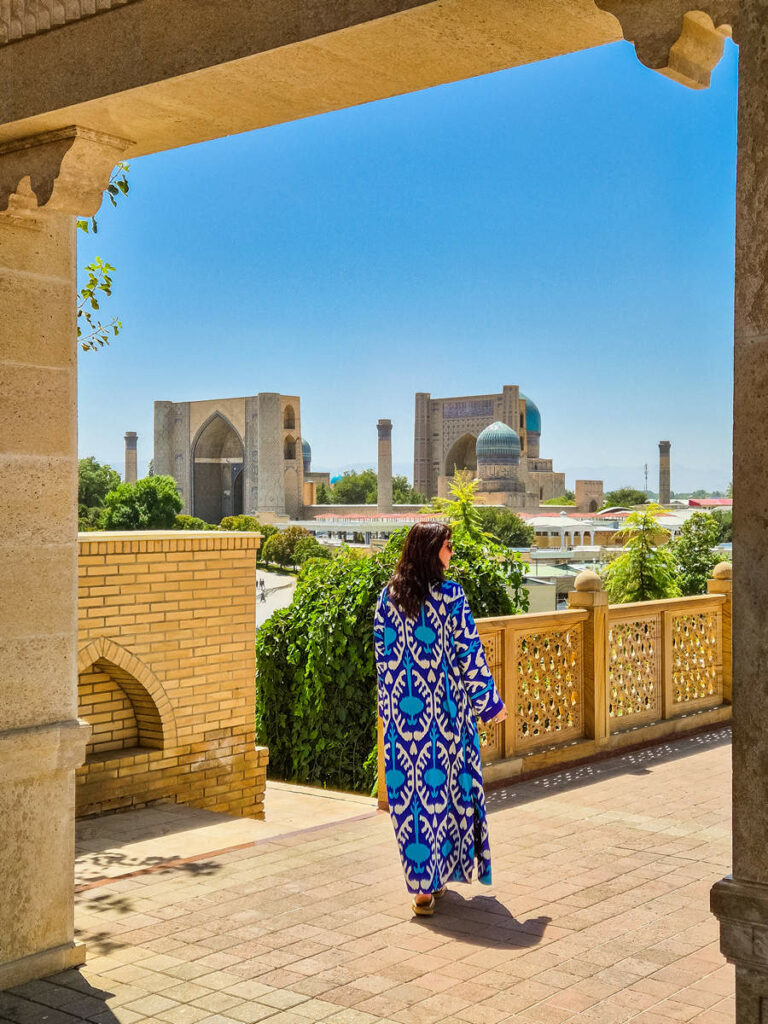 Blick auf die Bibi Chanum Moschee von der Chidr-Moschee