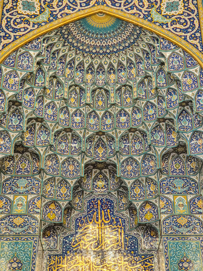 Kacheln in der großen Sultan-Qabus-Moschee
