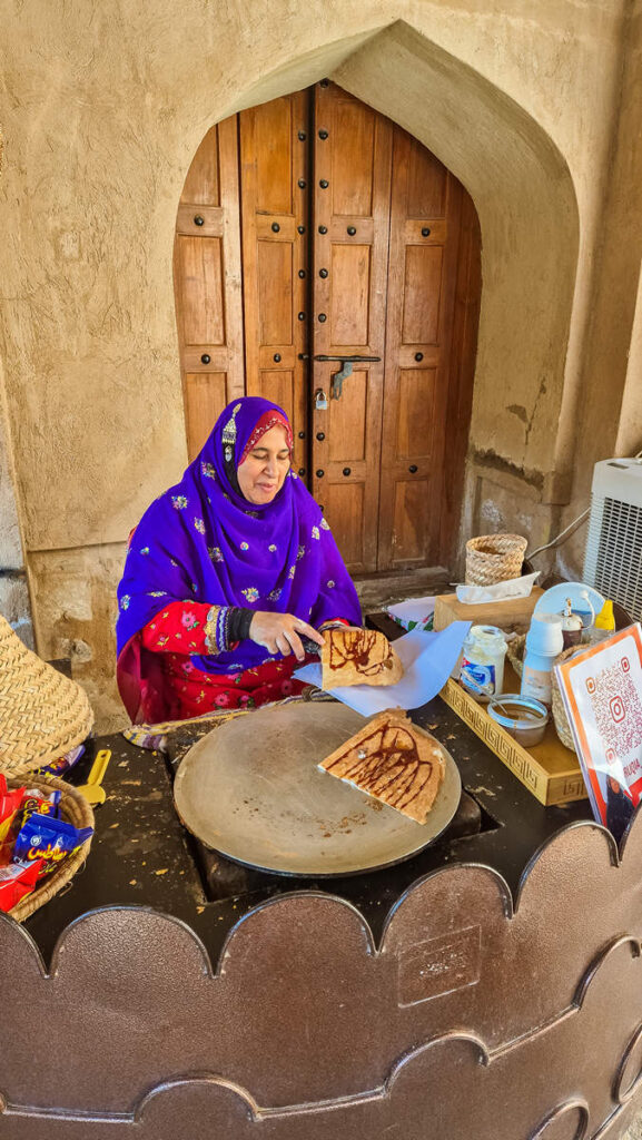 Nizwa Fort Omani Crepes wird gemacht