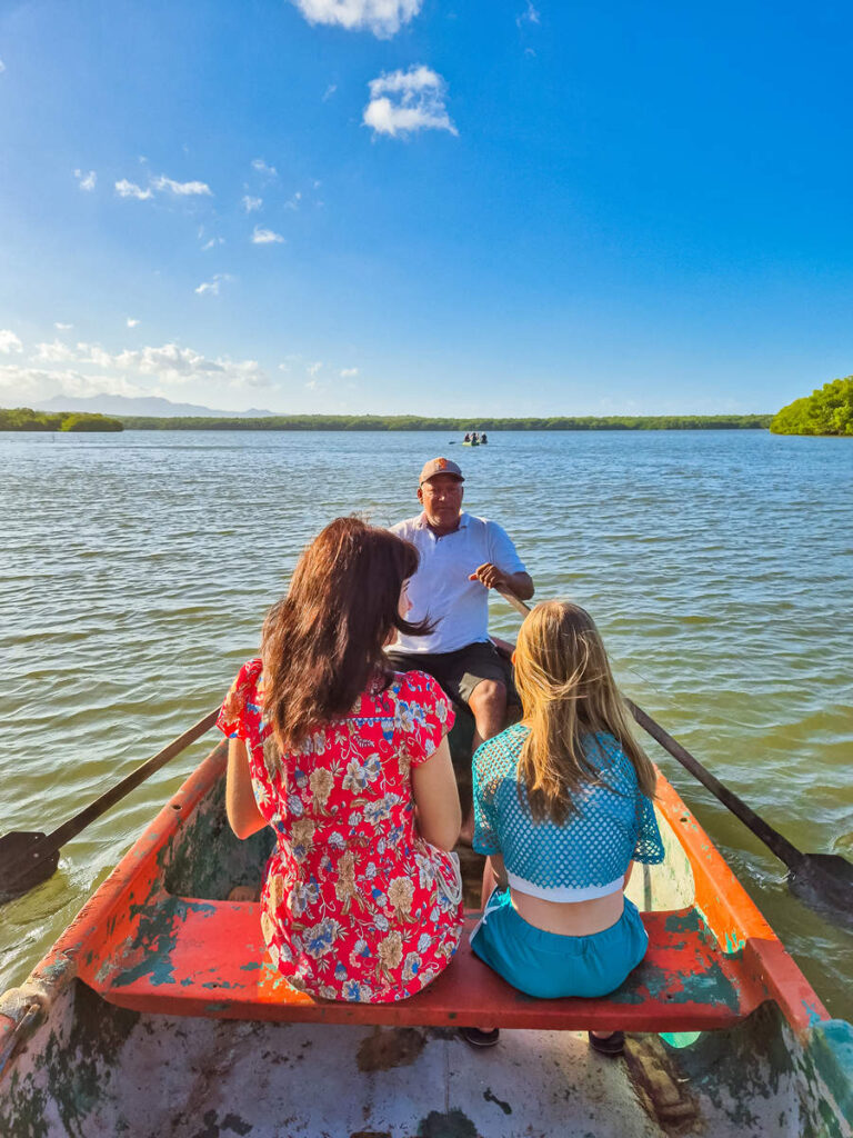 Mit Ruderboot in der Laguna Guanaroca
