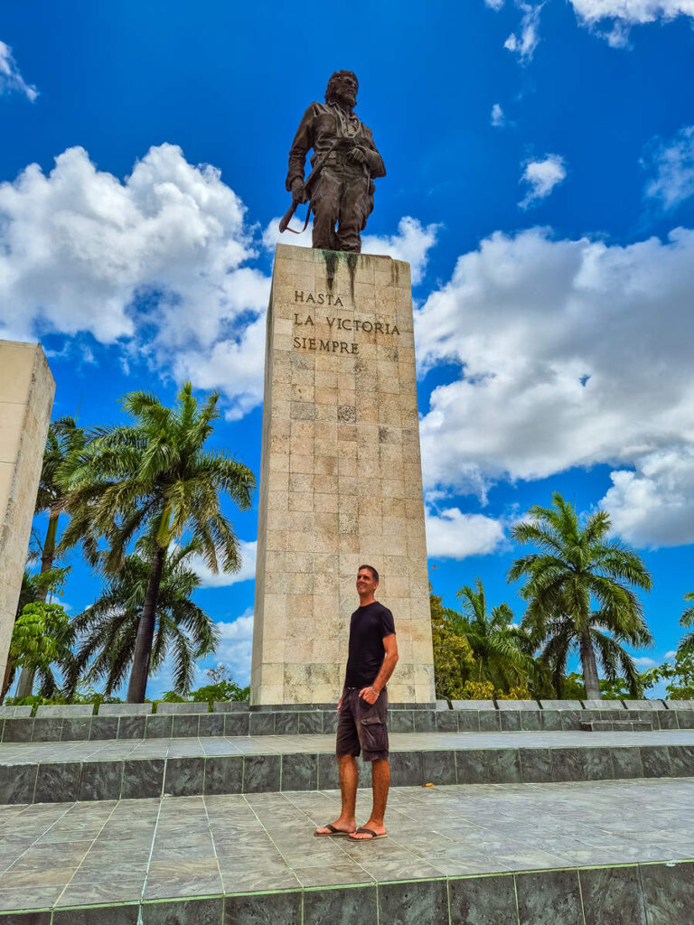 Museo y Monumento Memorial Comandante Ernesto Che Guevara