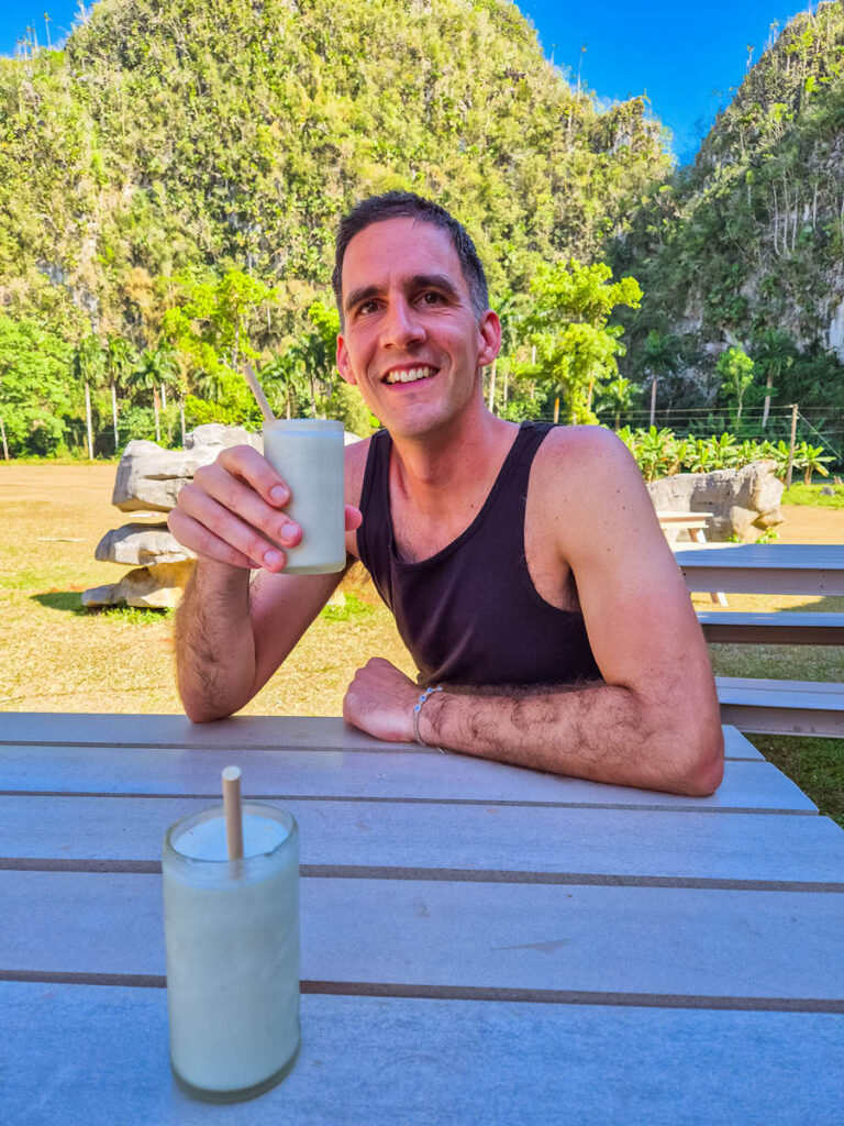Piña colada bei der Mural de la Prehistoria in Viñales