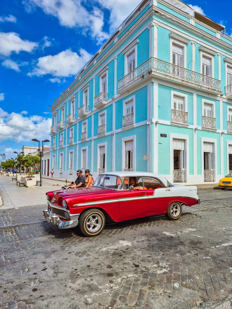 Oldtimer in Cienfuegos Altstadt