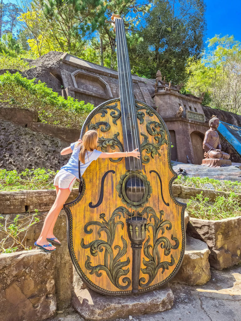 Sculpture Garden Clay Tunnels Dal Lat