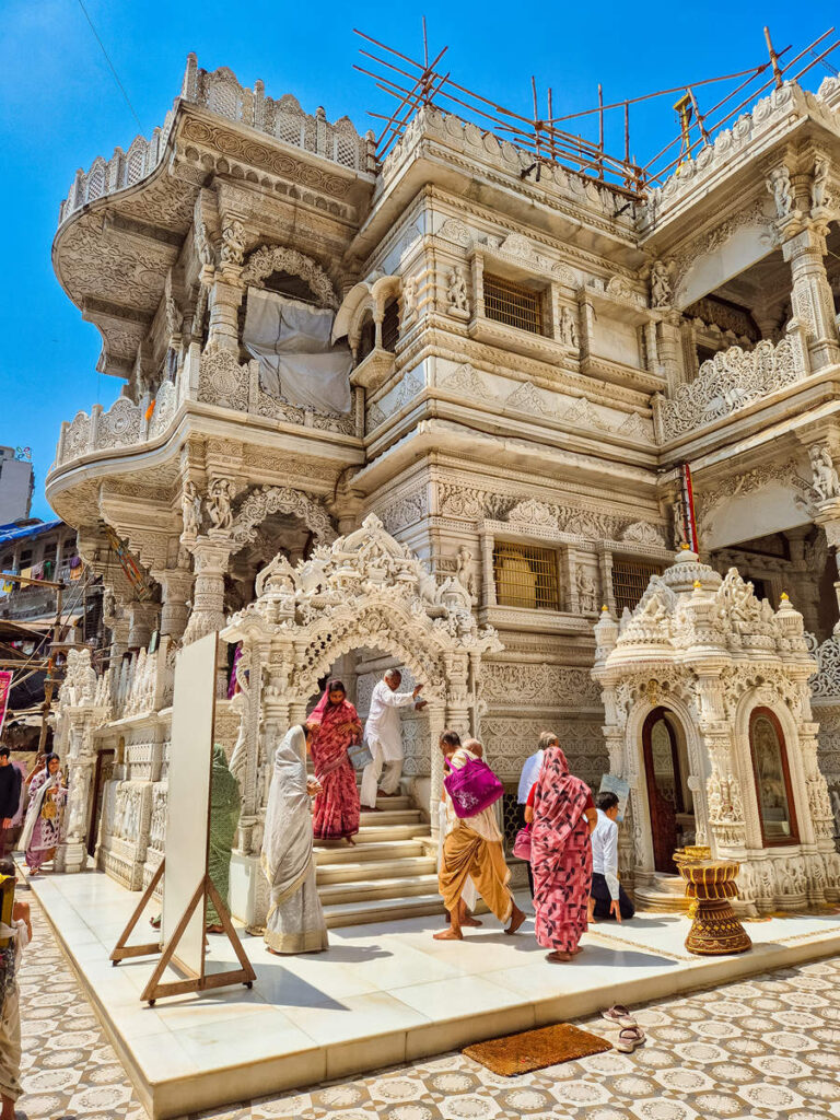 Shri Mahavir Swami Shwetambar Jain Derasar