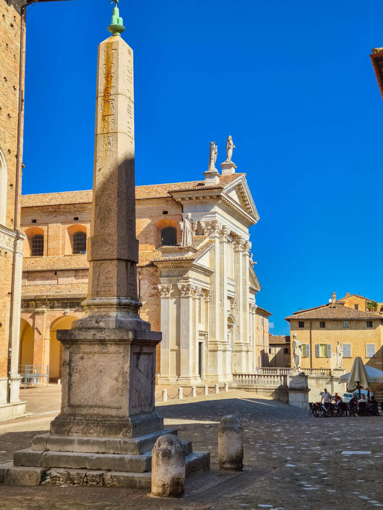 Obelisco di Urbino