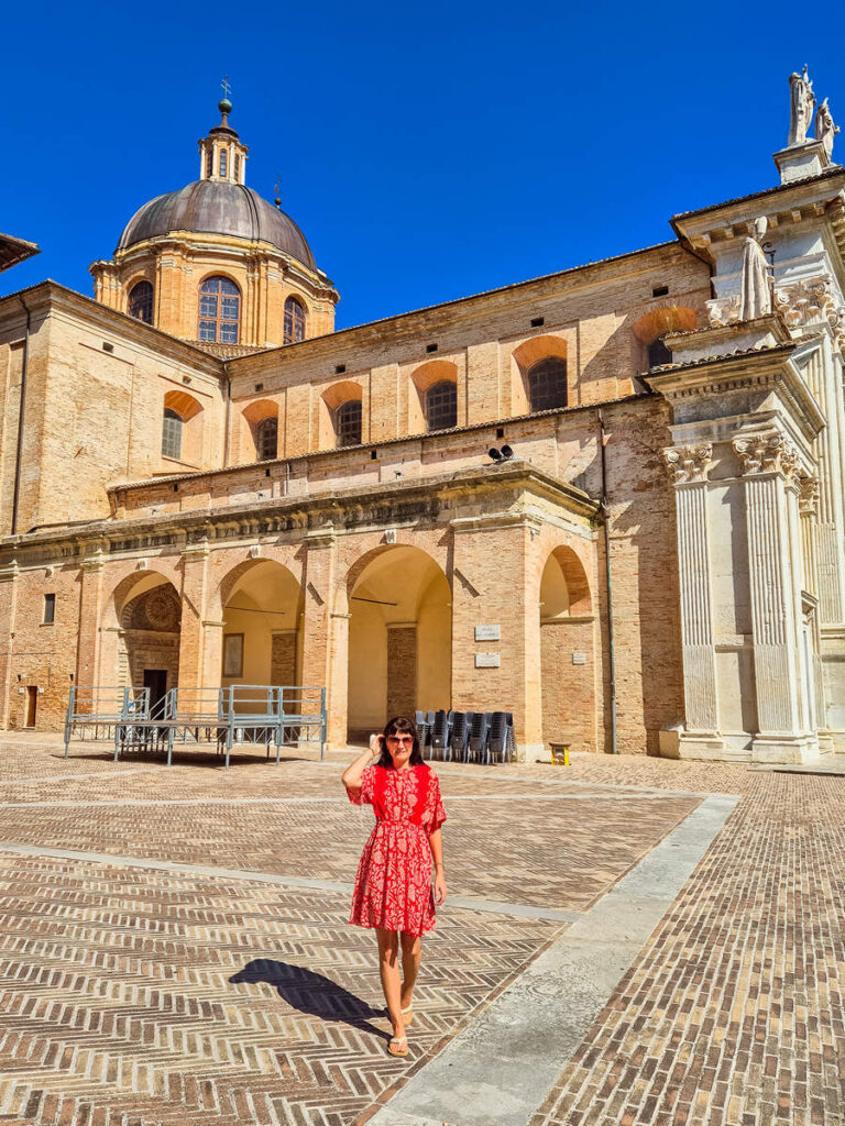 Piazza Duca Federico