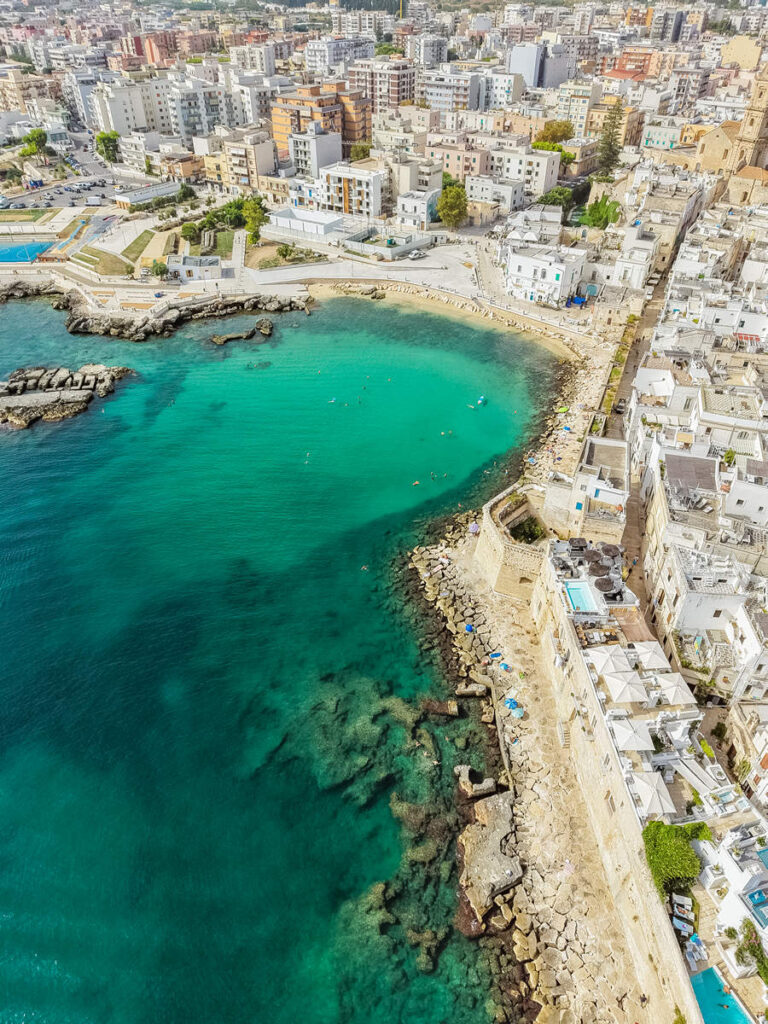 Spiaggia Cala Porta Vecchia Monopoli